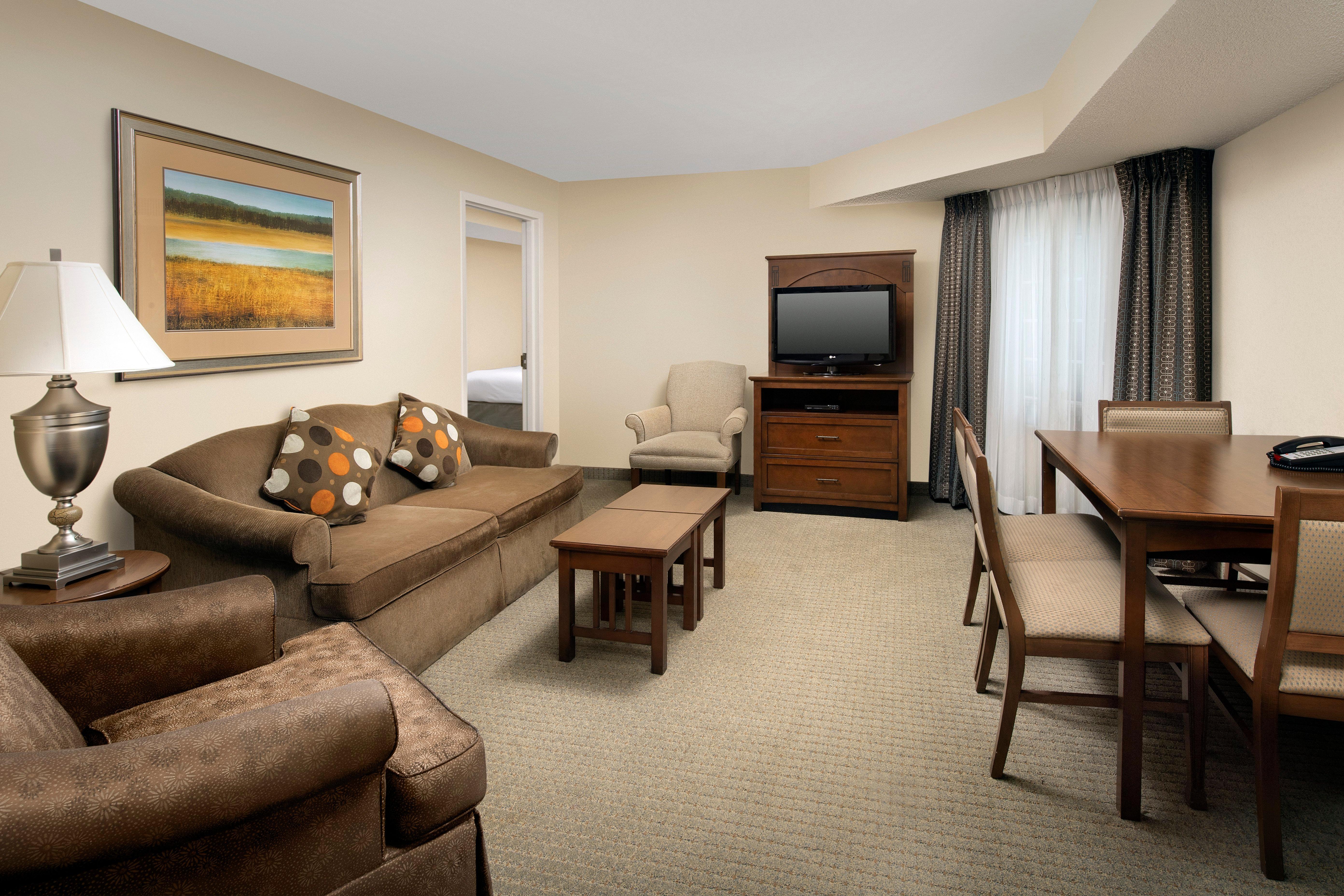 Staybridge Suites North Brunswick, An Ihg Hotel Esterno foto