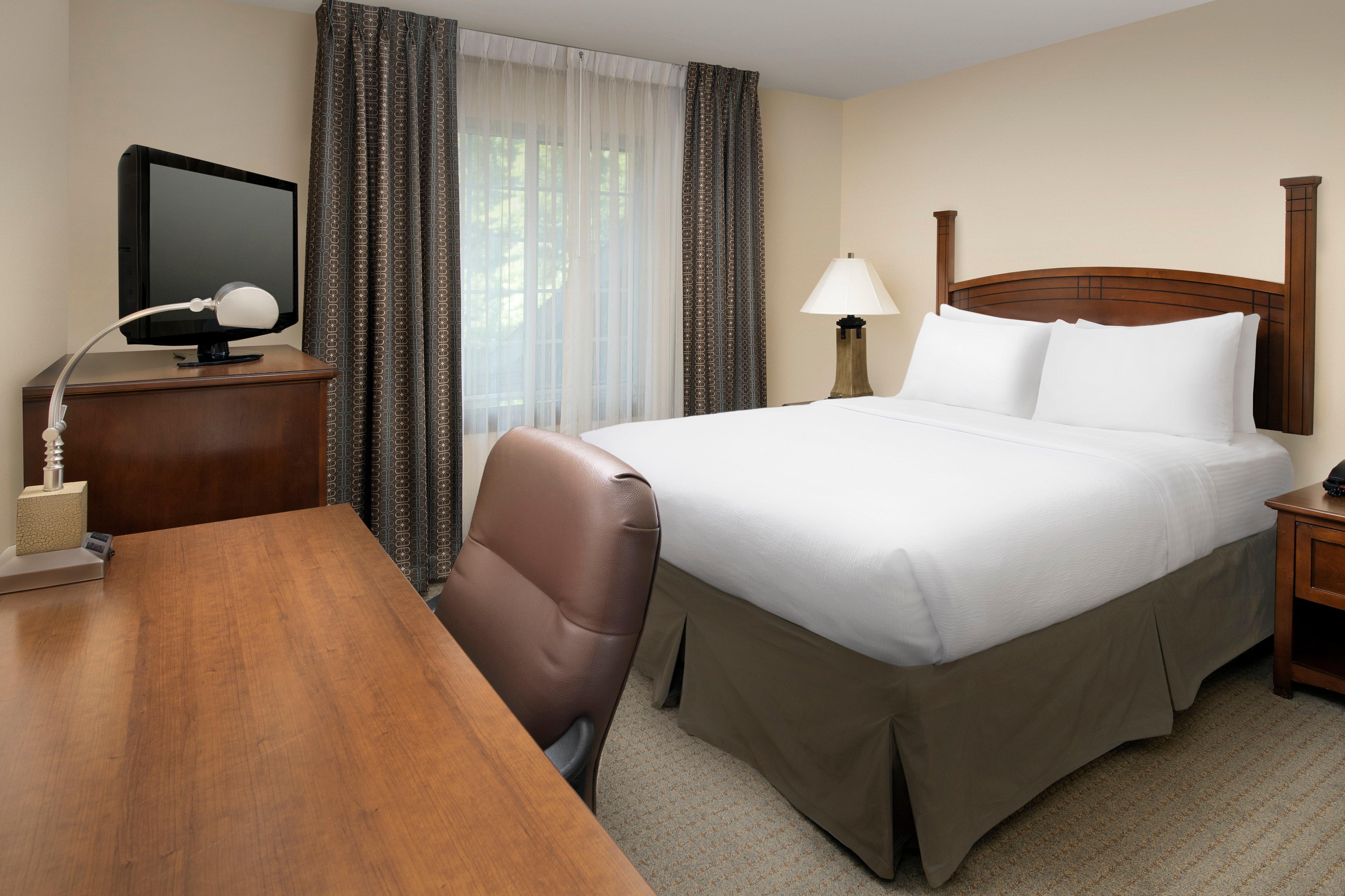 Staybridge Suites North Brunswick, An Ihg Hotel Esterno foto